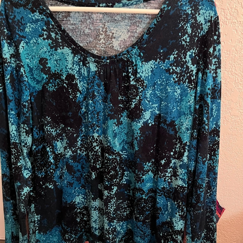 Apt 9 shirt
